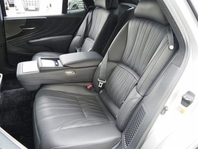 2021 Lexus LS thumbnail 27