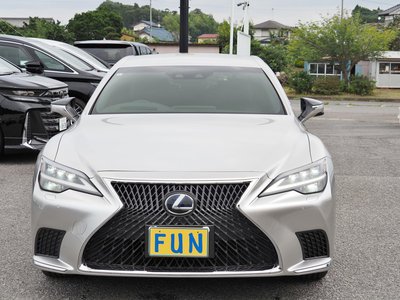 2021 Lexus LS photo 2