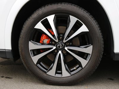 صورة 39 لـ 2023 Lexus UX