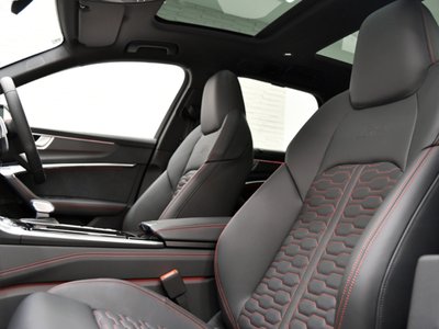 2025 AUDI RS6 AVANT 照片 9