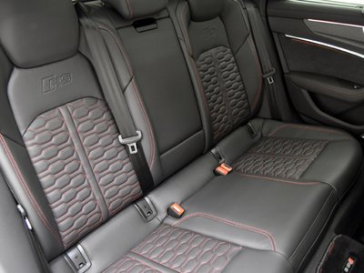 2025 AUDI RS6 AVANT — миниатюра 26