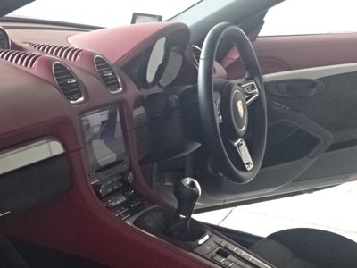 2020 Porsche 718 SPYDER 缩略图 23