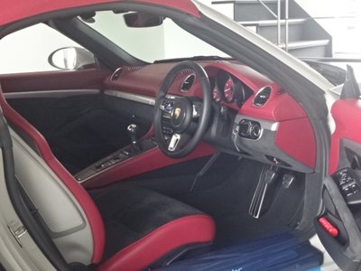 2020 Porsche 718 SPYDER 缩略图 18
