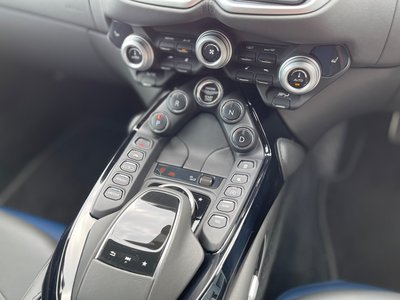صورة مصغرة 17 لـ 2018 Aston Martin VANTAGE