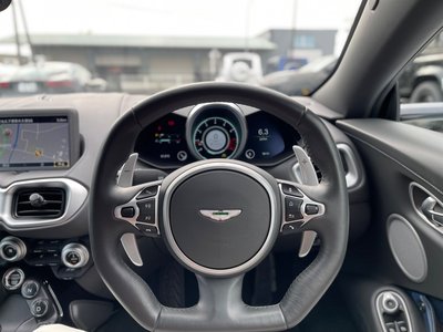 صورة مصغرة 15 لـ 2018 Aston Martin VANTAGE