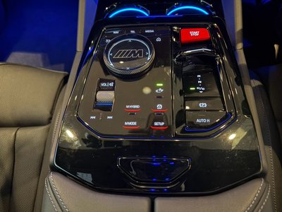 2025 BMW M5 thumbnail 21