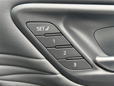 صورة 37 لـ 2023 Toyota VELLFIRE