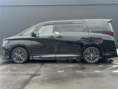 صورة 27 لـ 2023 Toyota VELLFIRE