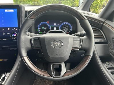 صورة 30 لـ 2023 Toyota VELLFIRE