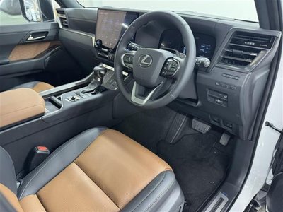 2025 Lexus GX — миниатюра 43