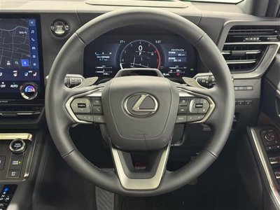2025 Lexus GX — миниатюра 21