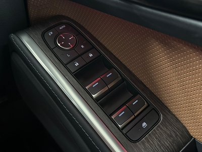 2025 Lexus GX — миниатюра 42