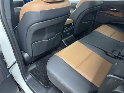 2025 Lexus GX — миниатюра 52