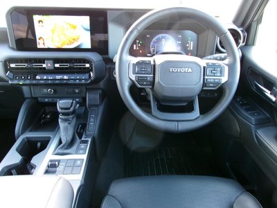 صورة 18 لـ 2024 Toyota LAND CRUISER 250