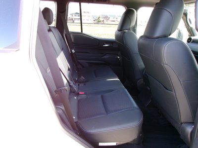 صورة 13 لـ 2024 Toyota LAND CRUISER 250