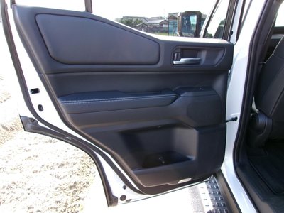 صورة 12 لـ 2024 Toyota LAND CRUISER 250