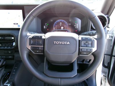 صورة 23 لـ 2024 Toyota LAND CRUISER 250