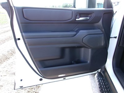 صورة 10 لـ 2024 Toyota LAND CRUISER 250