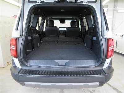 صورة مصغرة 24 لـ 2024 Toyota LAND CRUISER 250