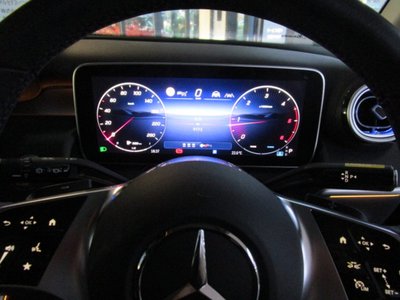 2025 Mercedes-BENZ GLC — фото 13