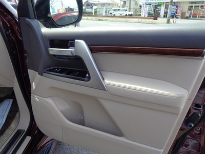 صورة 52 لـ 2018 Toyota LAND CRUISER 200
