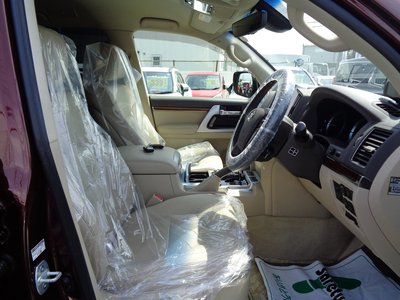 صورة 48 لـ 2018 Toyota LAND CRUISER 200