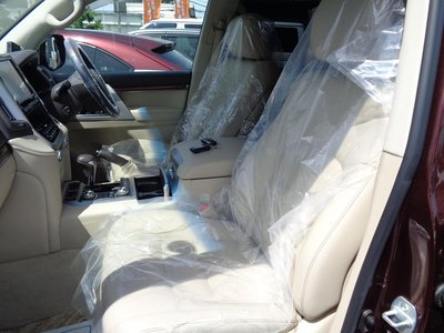 صورة 62 لـ 2018 Toyota LAND CRUISER 200