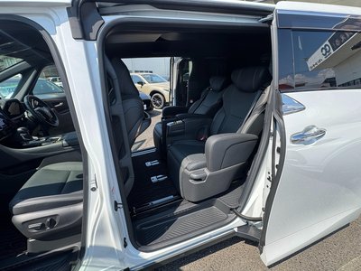 2023 Toyota ALPHARD — фото 33