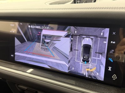 2025 Porsche CAYENNE photo 13