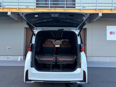 صورة 50 لـ 2024 Toyota VELLFIRE