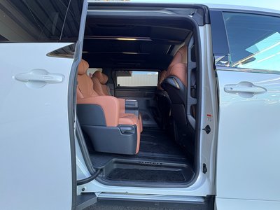 صورة 24 لـ 2024 Toyota VELLFIRE