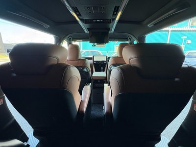 صورة 41 لـ 2024 Toyota VELLFIRE
