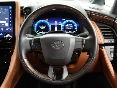 صورة 16 لـ 2023 Toyota VELLFIRE