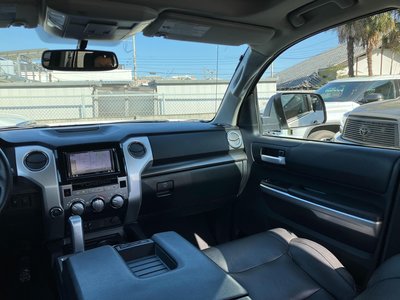 2014 Toyota TUNDRA thumbnail 31