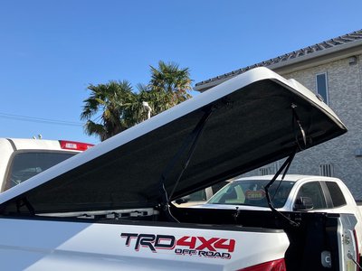 2014 Toyota TUNDRA thumbnail 18