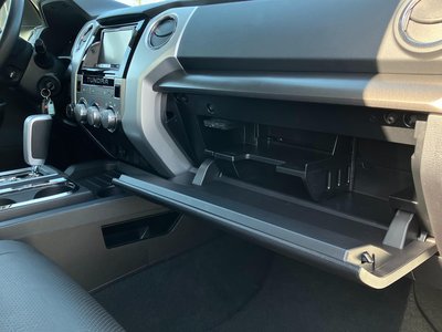 2014 Toyota TUNDRA thumbnail 41