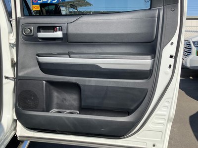 2014 Toyota TUNDRA thumbnail 54