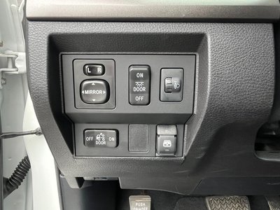 2014 Toyota TUNDRA thumbnail 36