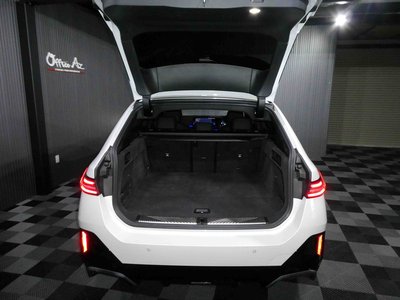 2024 BMW 5 SERIES TOURING 照片 20