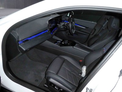 2024 BMW 5 SERIES TOURING 照片 17