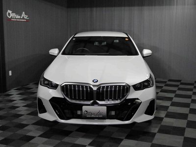 2024 BMW 5 SERIES TOURING 照片 2