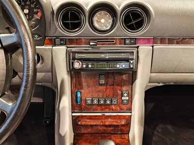 صورة 15 لـ 1989 Mercedes-BENZ SL
