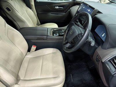 2025 Toyota ALPHARD — фото 8
