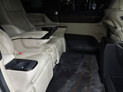 2025 Toyota ALPHARD — фото 10