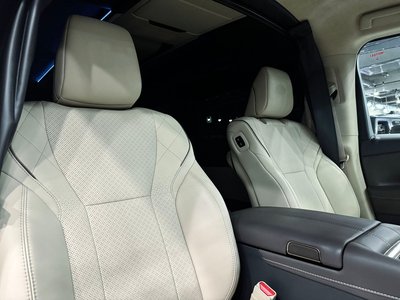 2025 Toyota ALPHARD — фото 9