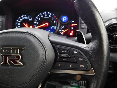 2017 Nissan GT-R 缩略图 17