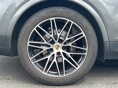 2024 Porsche CAYENNE thumbnail 81