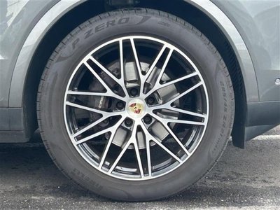2024 Porsche CAYENNE thumbnail 86