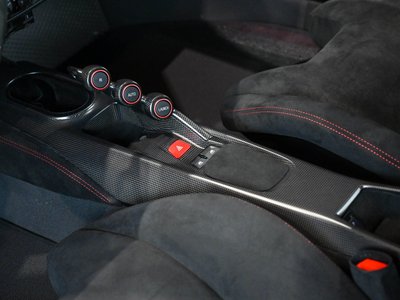 صورة 15 لـ 2019 Ferrari 488 PISTA