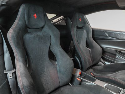 صورة 11 لـ 2019 Ferrari 488 PISTA